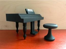 ドールハウス用ピアノ(黒)|リュルケ社(ドイツ)